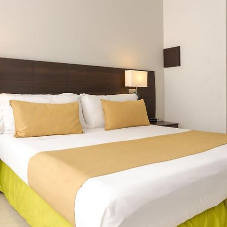 Hotel Manantial Melgar Torre 2 Luaran gambar